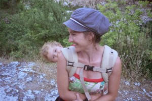 sling_with_mama